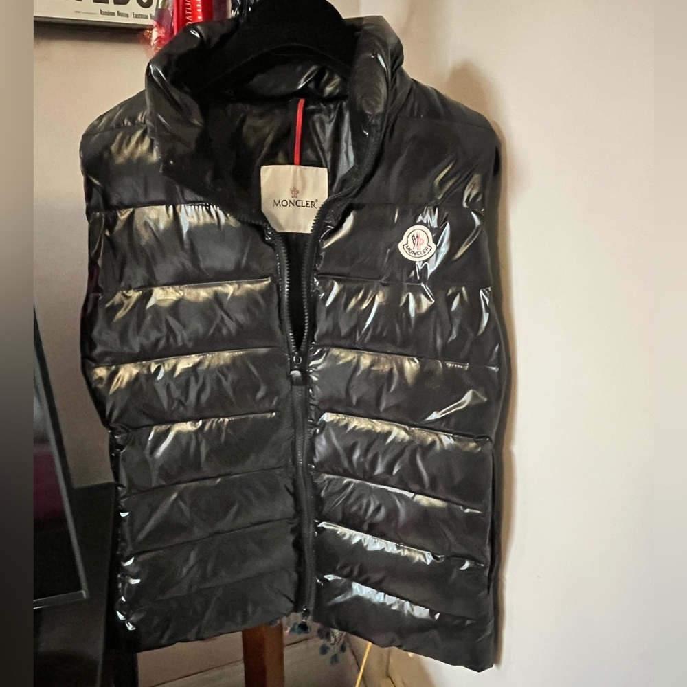 Good FAKE Montcler Womens Vest